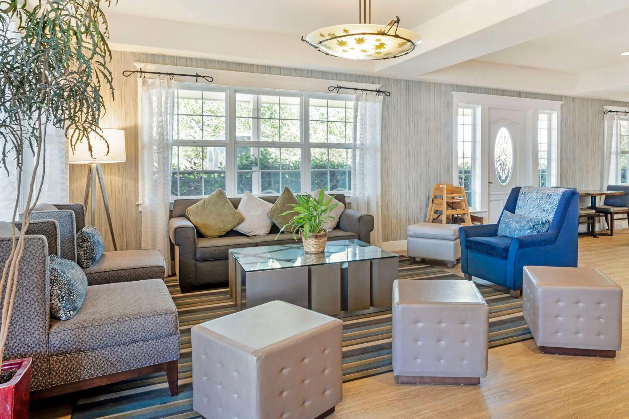 איינג'לס קאמפ Best Western Cedar Inn & Suites מראה חיצוני תמונה