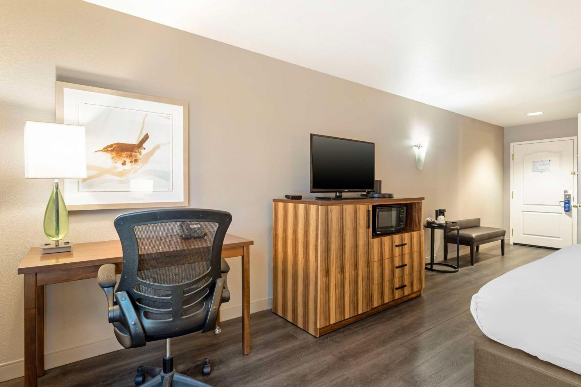 איינג'לס קאמפ Best Western Cedar Inn & Suites מראה חיצוני תמונה