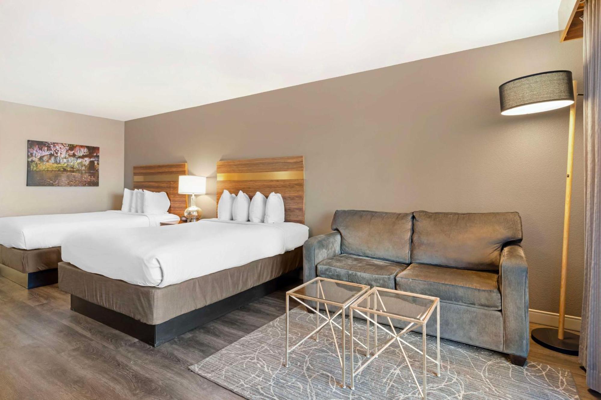 איינג'לס קאמפ Best Western Cedar Inn & Suites מראה חיצוני תמונה
