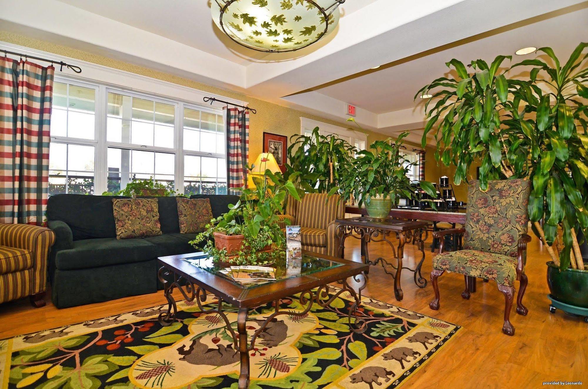 איינג'לס קאמפ Best Western Cedar Inn & Suites מראה פנימי תמונה