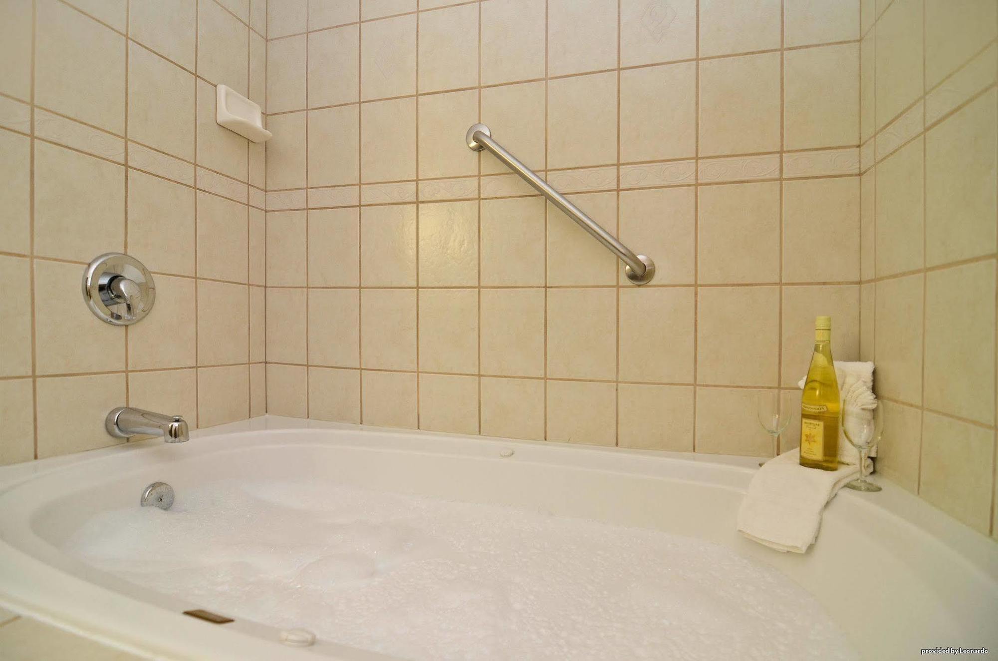איינג'לס קאמפ Best Western Cedar Inn & Suites חדר תמונה