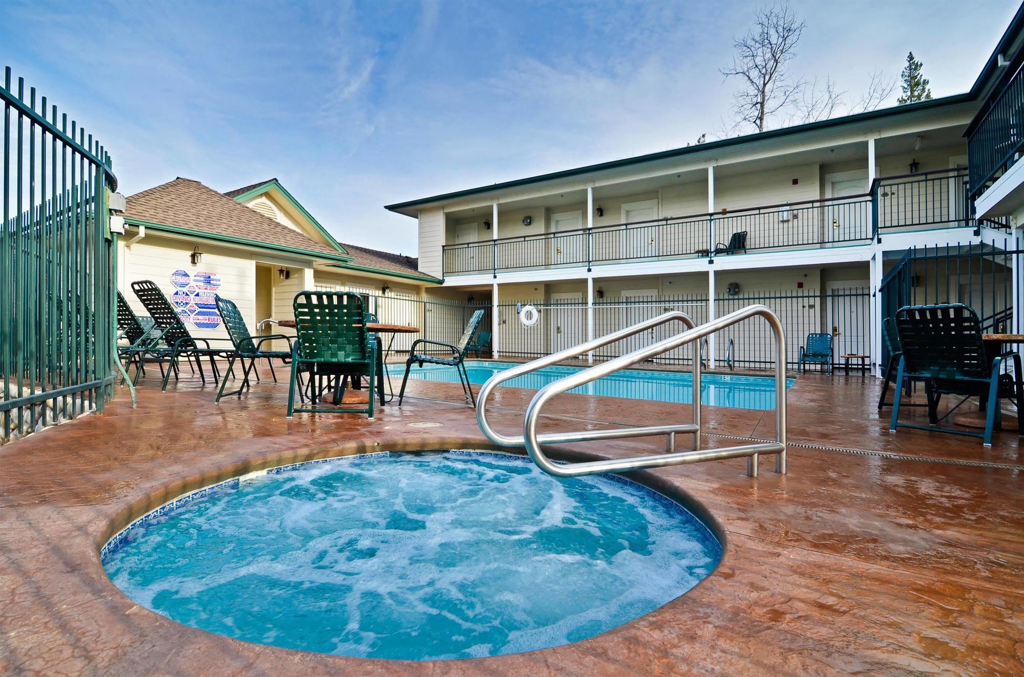איינג'לס קאמפ Best Western Cedar Inn & Suites מתקנים תמונה